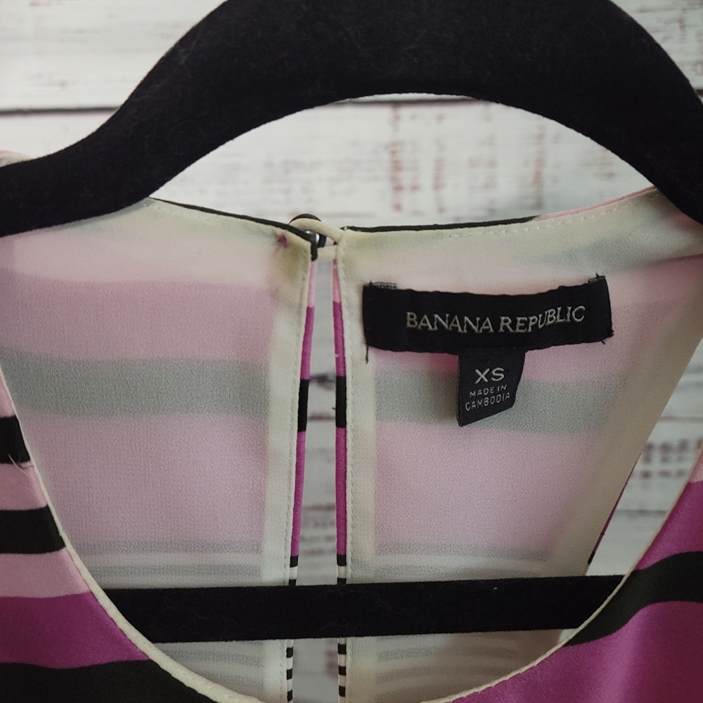 BANANA REPUBLIC XS sleeveless blouse - Picture 3 of 3
